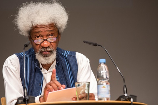 Nobel ödüllü yazar Trump yüzünden ABD'yi terk etti