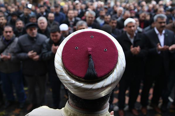 Halep'te hayatını kaybedenler için gıyabi cenaze namazı
