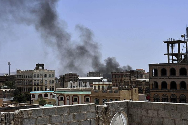 Yemen'den Suudi Arabistan'a roket atıldı