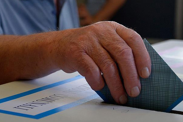 İtalya sandık başında