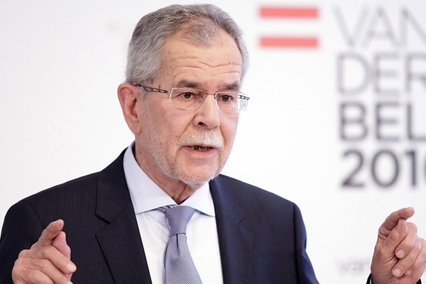 Mülteci karşıtı Avusturya'ya mülteci Cumhurbaşkanı