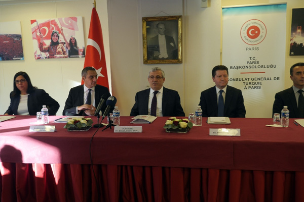 Paris’te 15 Temmuz Sergisi açıldı