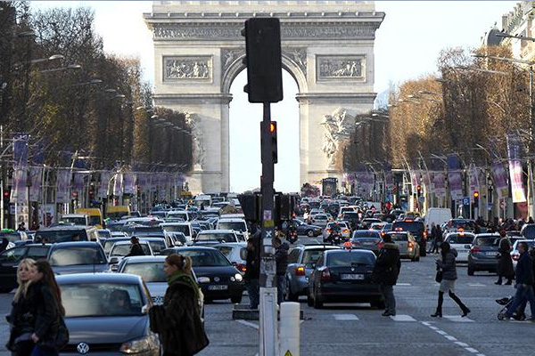 Fransızlar yalnızlaşıyor