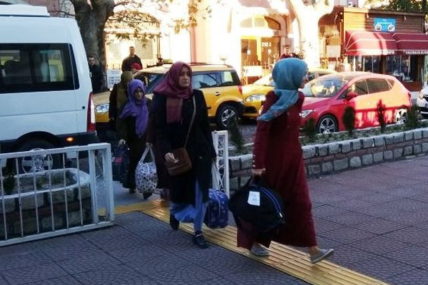 FETÖ'ye 'abla' operasyonu: 9 tutuklama