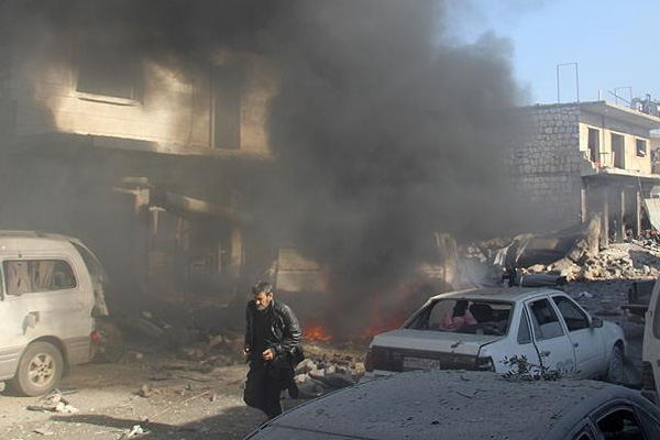 Rejim İdlib'te sivilleri katletti