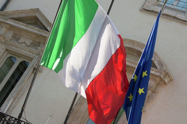 İtalya'da belirsizlik endişesi