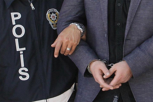 FETÖ'cü 3 imam tutuklandı