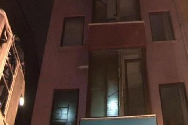 Kadıköy'de öğrenci yurdunda yangın paniği