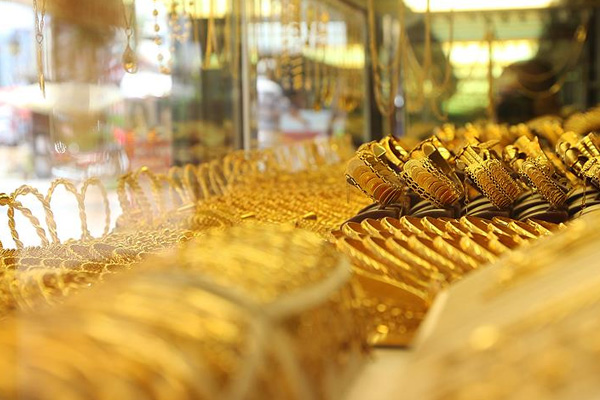 Altın fiyatları hızlı düşüş sonrası dengelendi