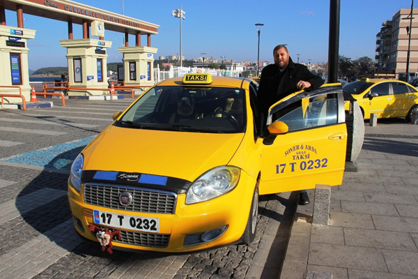 Bin dolar bozdurana bir ay ücretsiz taksi