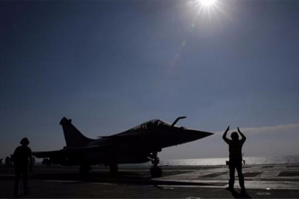 Enbar'ın Kaim ilçesine yönelik hava saldırısı