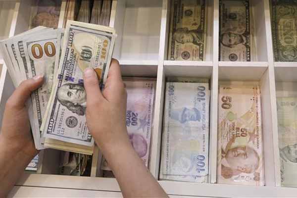 Stratfor: 'Dolarını bozdur' domino etkisi doğurabilir