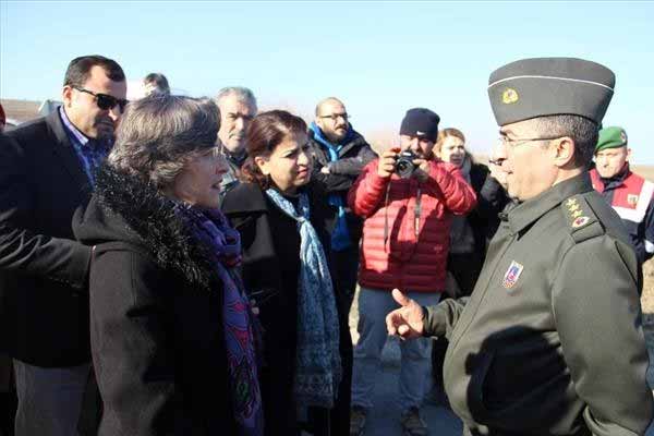 Avrupalı parlamenterler cezaevine alınmadı