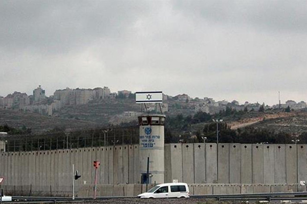 Açlık grevi yapan 2 Filistinli serbest