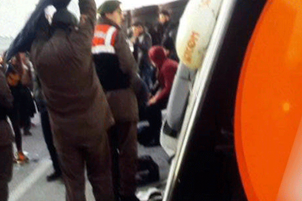 Afyonkarahisar'da otobüs devrildi: 30 yaralı