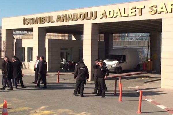 Anadolu Adalet Sarayı silahlı kavga: 2 yaralı