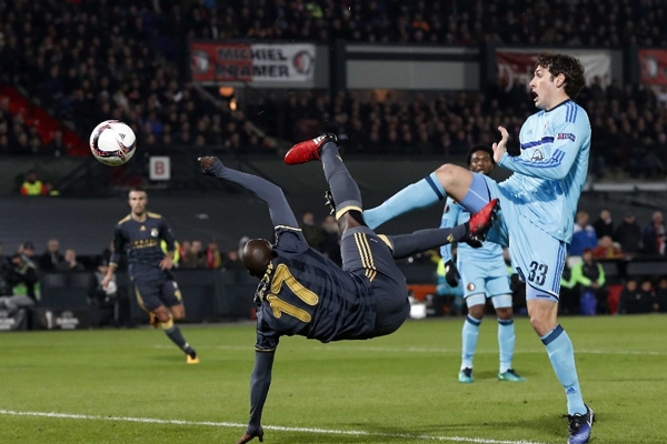 Türkiye'den 2 futbolcu Avrupa Ligi 11'inde