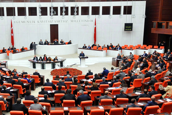 AK Parti anayasa teklifini MHP’ye sundu