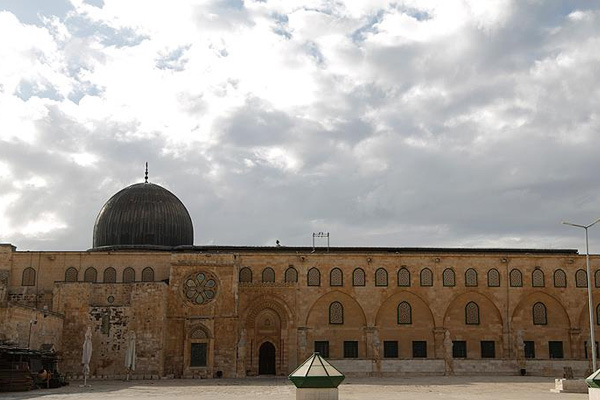 Şehitler için Mescid-i Aksa'da gıyabi cenaze namazı kılındı