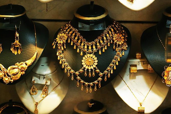 Altın 10 ayın en düşüğünde