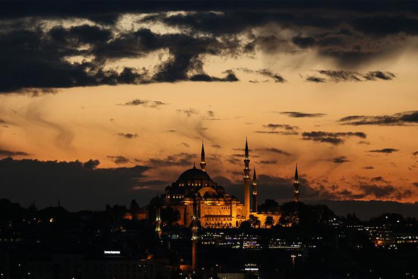 'Dünya Helal Zirvesi'nin ev sahibi İstanbul