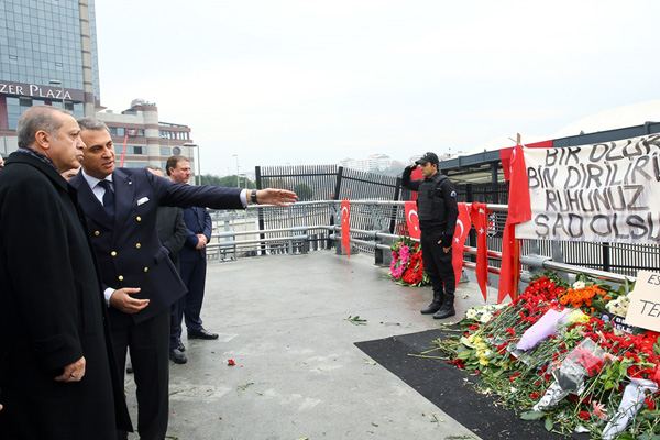 Cumhurbaşkanı Erdoğan saldırının olduğu noktada