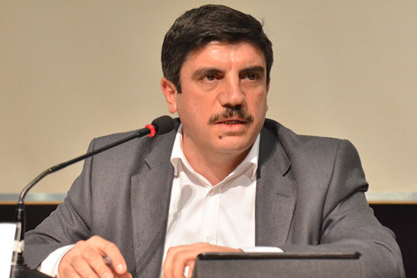 Aktay: Mandela kim Öcalan kim?