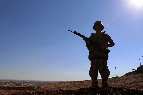 Ağrı'da askere taciz ateşi