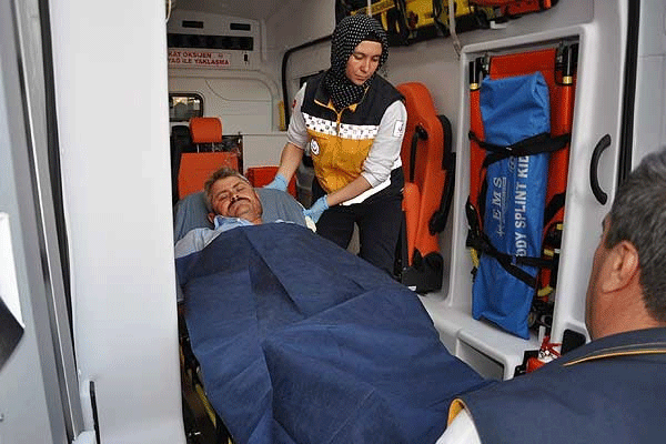 Kazayla babasını vurdu