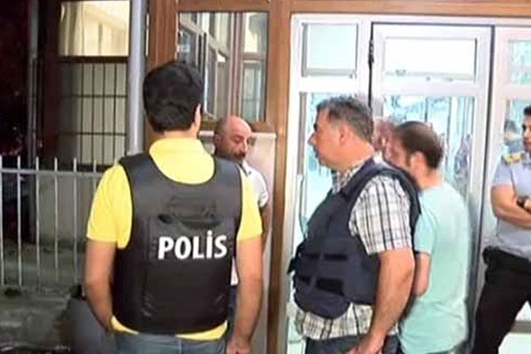 Yaralı polislerin kaldırıldığı hastanede kırmızı alarm