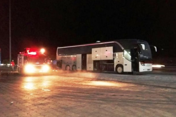 Makedon grubun otobüsü yandı