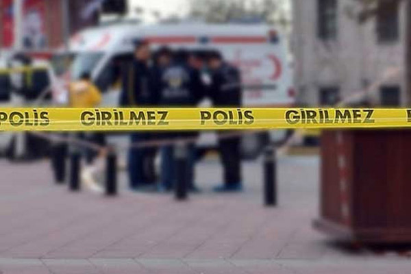 Emniyet müdürlüğüne ses bombalı saldırı