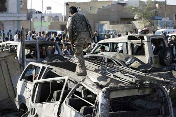 Koalisyon uçakları yanlış tarafı vurdu