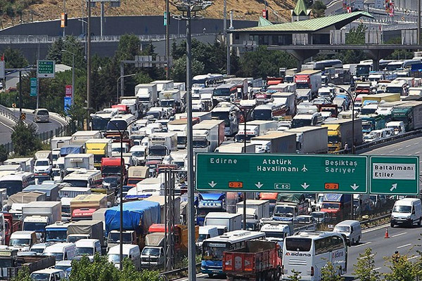 Trafiğe kayıtlı araç sayısı arttı