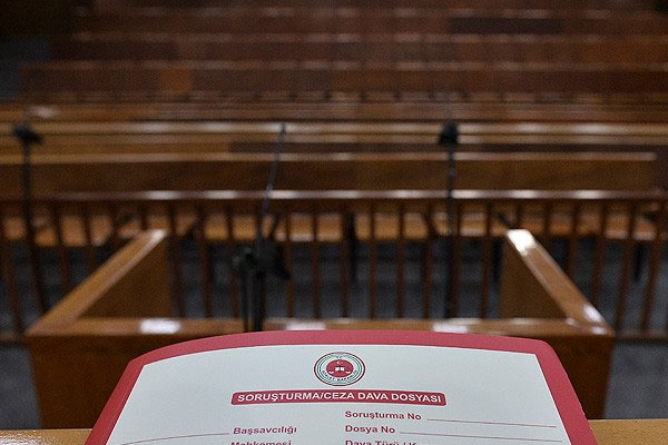 Üniversite arazisinde 'Paralel kumpas' iddiası