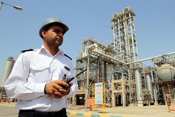 İran ile ilk petrol anlaşması İtalya'dan