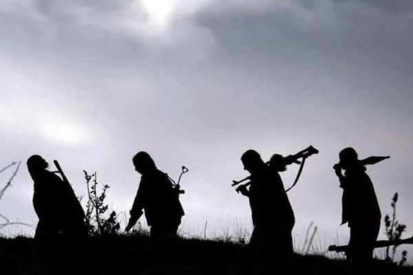 8 örgüt mensubu teslim oldu