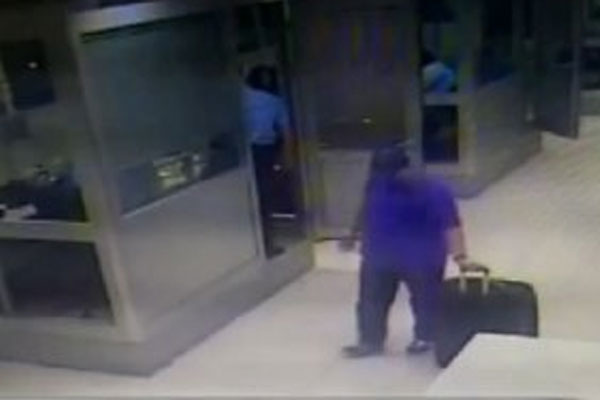 Artvin Valisi: Zekeriya Öz'ün yanında bir de kadın vardı