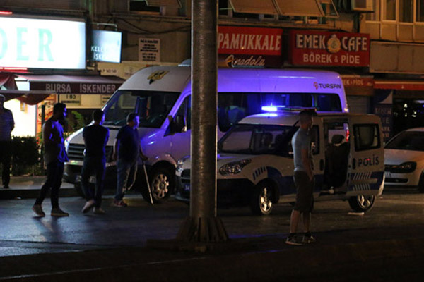 Şişli ve Beşiktaş'ta polise saldırı