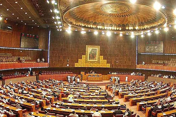 Milletvekillerinden toplu istifa