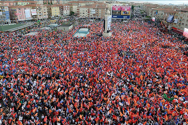 Sabah: AK Parti tabanı seçim istiyor
