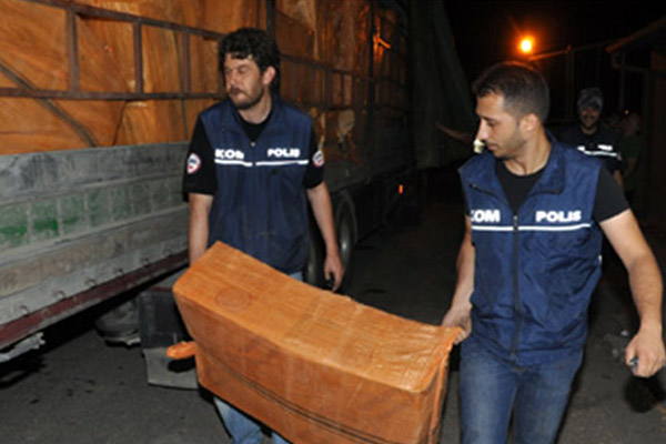 300 bin paket kaçak sigara yakalandı