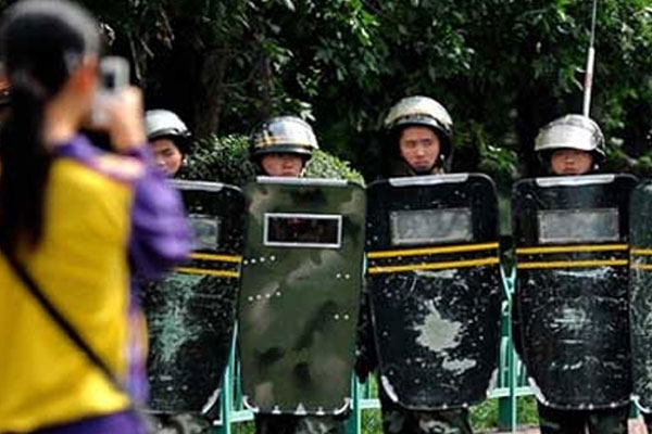 Doğu Türkistan'da AIDS salgını