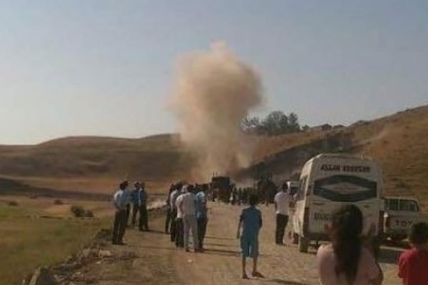 PKK Hakkari'de köprü patlattı