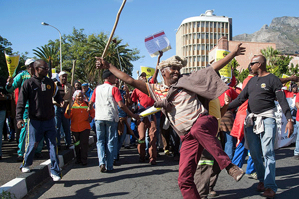 Güney Afrika'da hükümet karşıtı gösteri