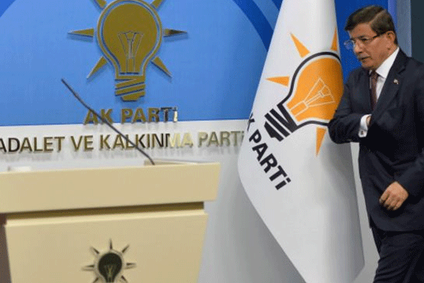 'Türkiye siyasi belirsizlikte seçime...'