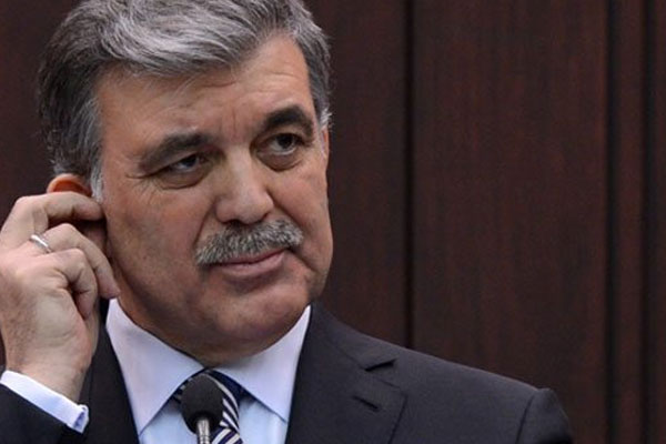 AK Parti'den Gül'e davet ayıbı