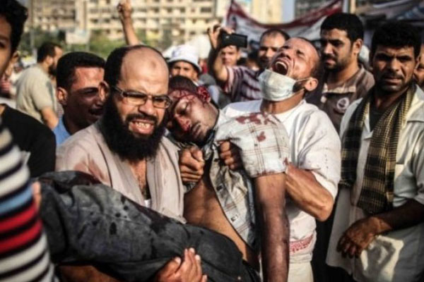 Mısır kan gölüne döndü