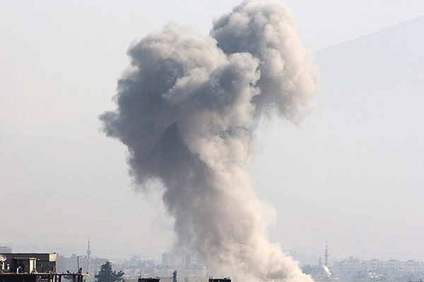 Baas rejimi varil bombası ile vuruyor