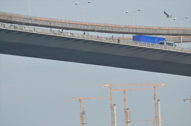 Boğaziçi Köprüsü’nde 5 saatlik intihar